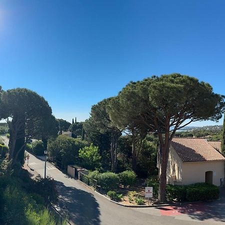 Appartement Vue Mer Avec Balcon Sainte-Maxime Kültér fotó