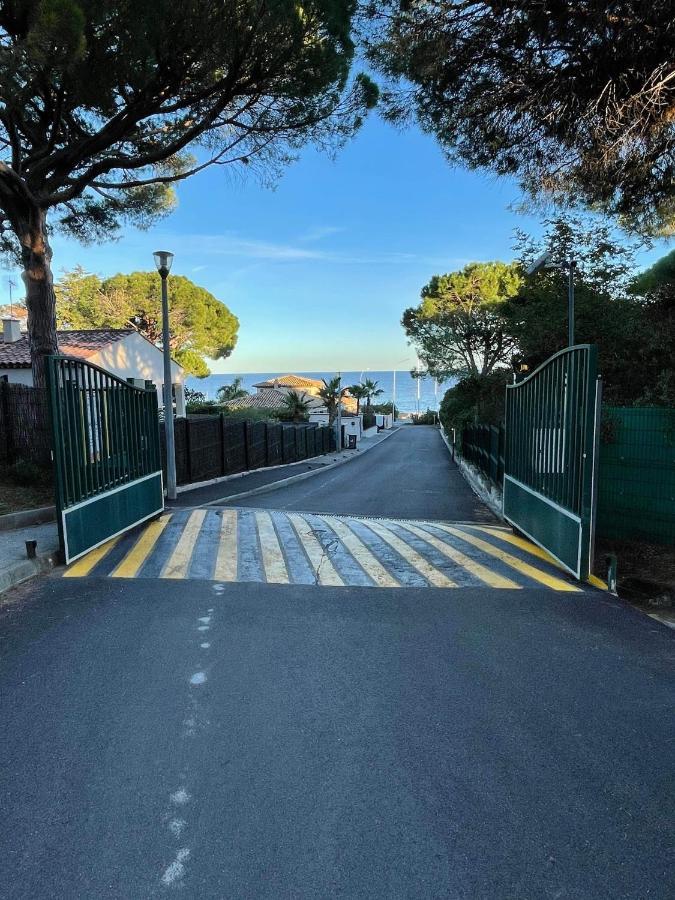 Appartement Vue Mer Avec Balcon Sainte-Maxime Kültér fotó